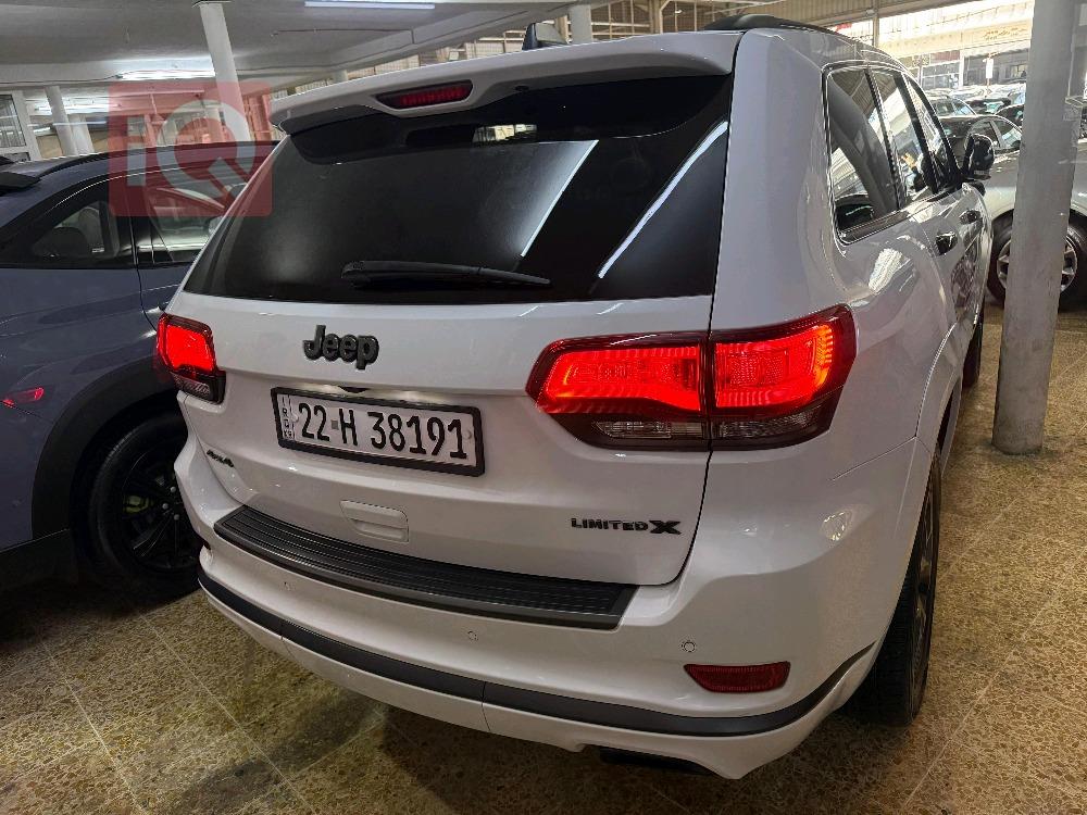 جيب جراند شيروكي